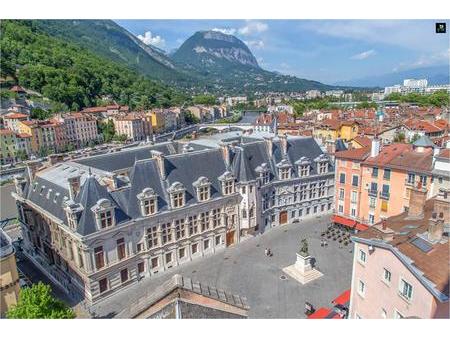 vente appartement 128 m2 centre historique grenoble - 364 000 euros