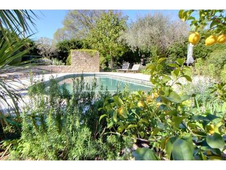 villa plein pied avec jardin plat  piscine et independent - rouret