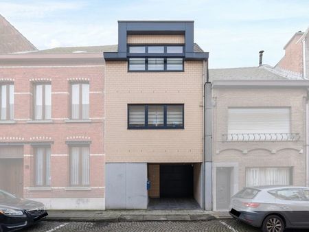 triplex moderne avec 2 chambres  jardin  terrasse et garage