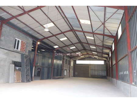 local commercial 700 m² ibos