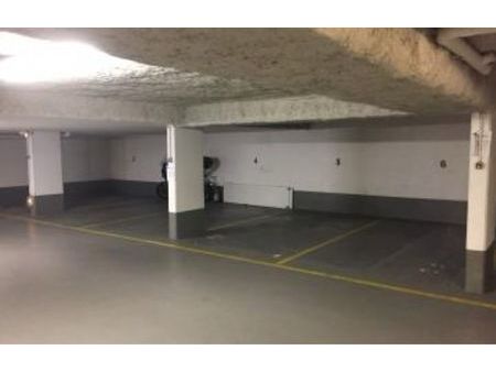 location place de parking à la journée