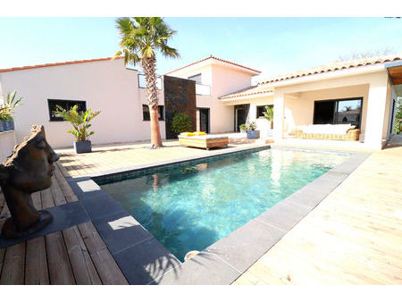 magnifique villa 4 faces avec piscine à perpignan !