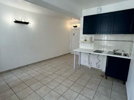 appartement f1 à louer - 1 pièce - 19 39 m2 - la ferte gaucher - 77 - ile-de-france