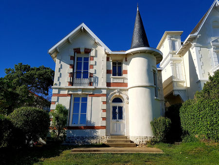 vente maison 8 pièces 155m2 saint-palais-sur-mer (17420) - 1560000 € - surface privée