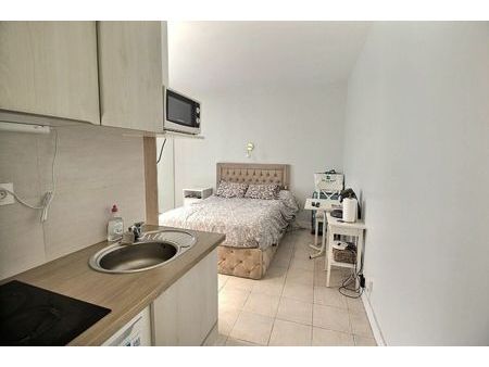 appartement paris 17 19 m² t-1 à vendre  205 000 €