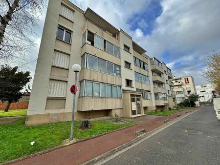 appartement bobigny 51.46 m² t-3 à vendre  183 000 €