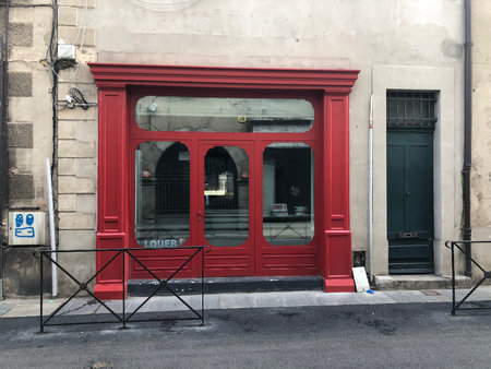 local commercial ou pop-up store 98m² proche gambetta