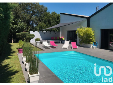 vente maison piscine à léognan (33850) : à vendre piscine / 239m² léognan