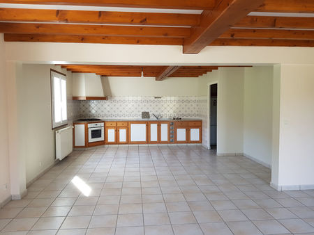 location appartement 4 pièces 95m2 laguinge-restoue 64470 - 710 € - surface privée