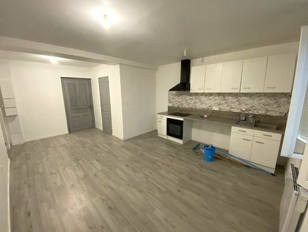 location appartement  m² t-2 à uckange  650 €