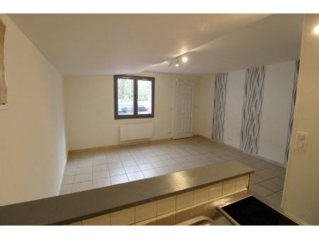 location appartement  23.51 m² t-1 à fontenay-trésigny  500 €