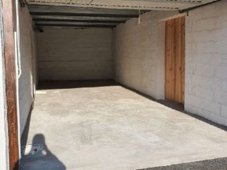 location garage 24 m2