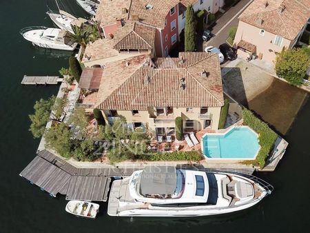 prestigieuse maison en location port grimaud  provence-alpes-côte d'azur