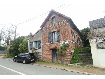 maison douilly m² t-0 à vendre  140 500 €