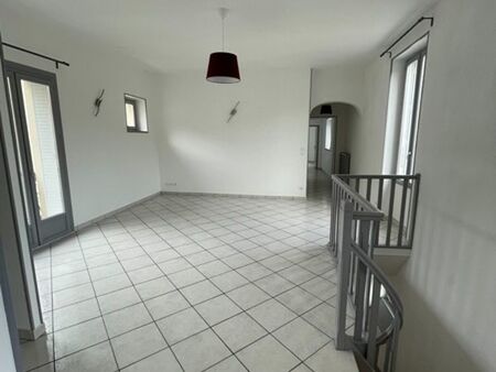 location appartement 3 pièces saint-vallier (26240) - 615 € - surface privée