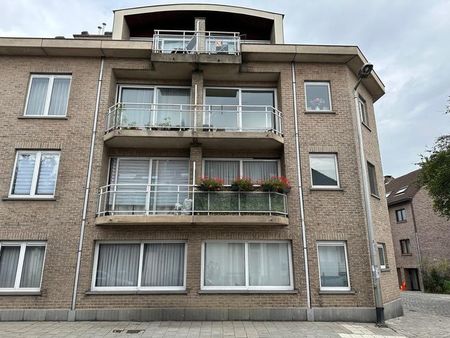 appartement 1chambre avec balcon + parking près de l'otan