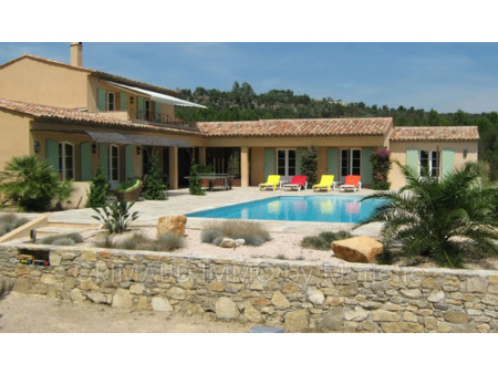 villa de prestige en vente à plan-de-la-tour : belle villa provençale au calme  a pied du 