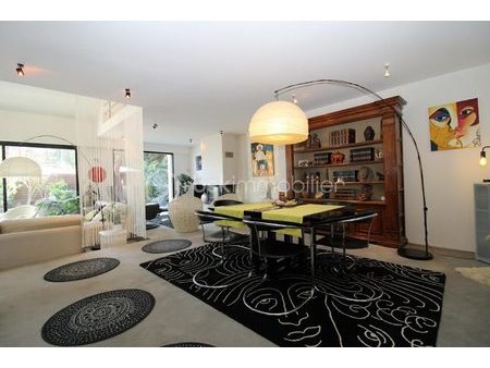 vente maison 9 pièces 205 m²