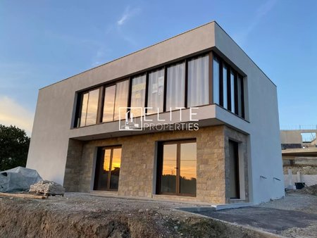 local commercial neuf rez-de-chaussee grasse