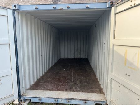 container 15m2 self stockage garage garde meuble