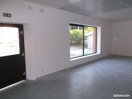 local commercial 65 m2
