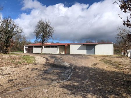 local commercial 550 m² livernon