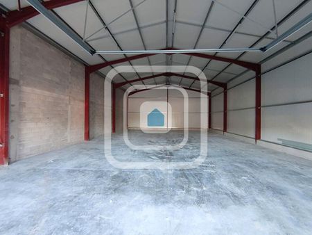 local industriel 230 m²