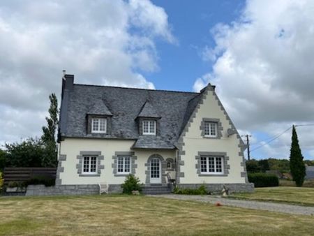 maison bretonne familiale à 9 kilomètres de la mer