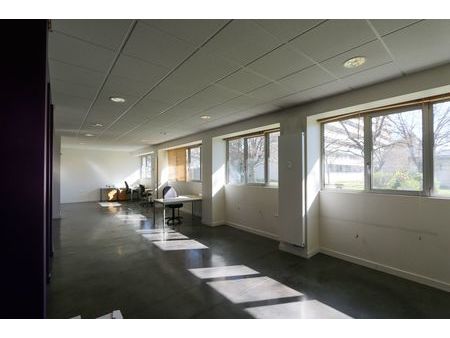 particulier loue bureau 115 m² - ancien cabinet d'architect