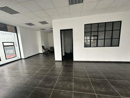 local commercial 67 m²