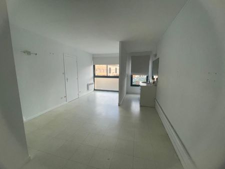 local bureaux 105 m²