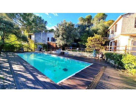 i superbe propriété de 2300 m² avec piscine i nimes centre (proche des jardins de la fonta