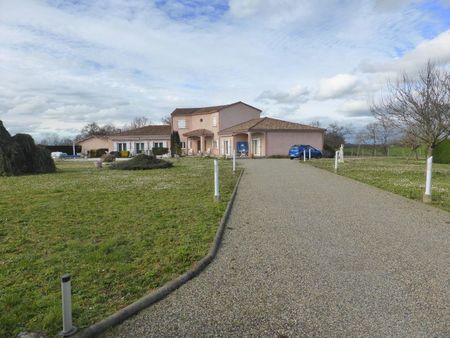 villa 8 pièces 370 m²