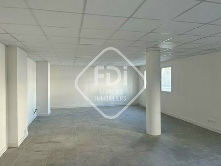 bureaux 63 m²