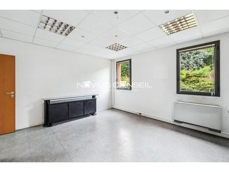 bureaux 176 m²