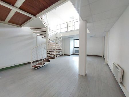 bureau 95 m²