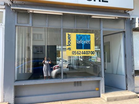 local commercial 2 pièces 23 m² tarbes