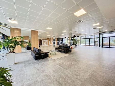 bureaux 1 150 m²