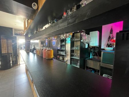 local bar  restaurant 200 m²