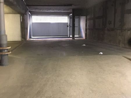 à louer garage fermé dans parking sécurisé
