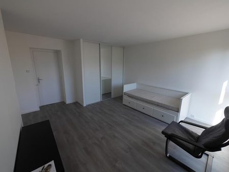 location meublée appartement 1 pièce 28 m²