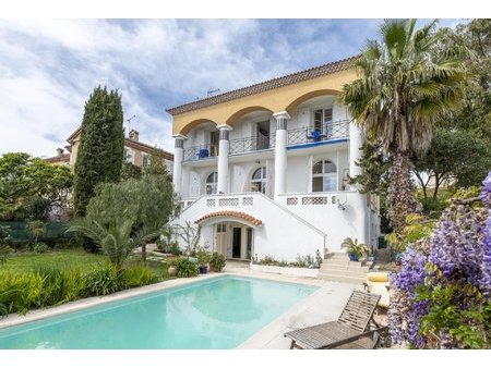 belle epoque villa 300 m2 avec la vue mer et la piscine