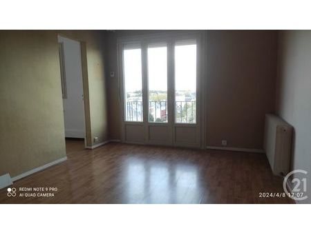 appartement f3 à louer - 4 pièces - 60 70 m2 - parthenay - 79 - poitou-charentes
