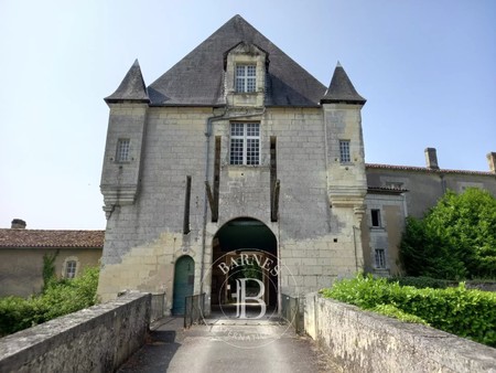 region de bordeaux - exceptionnel château xve et xviie monument historique barnes propriét