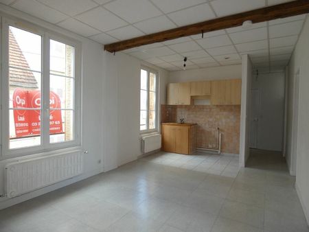 location appartement  52 m² t-2 à château-thierry  590 €