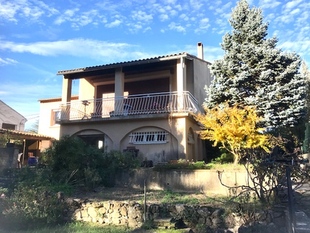 villa sur grand terrain