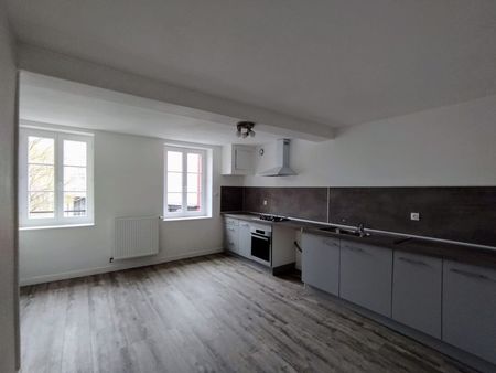 location : appartement 2 chambres - 84 m² - place prunelle - 800 + 20 charges