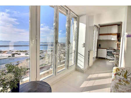 marseille 2 - appartement 5 pièces - 110m2 - magnifique vue mer - immeuble classé