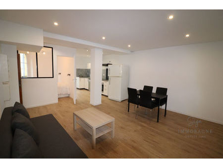 location appartement 2 pièces 51m2 aubagne 13400 - 700 € - surface privée