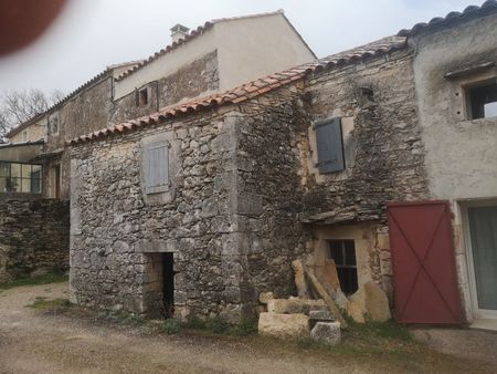 maison de village en pierre